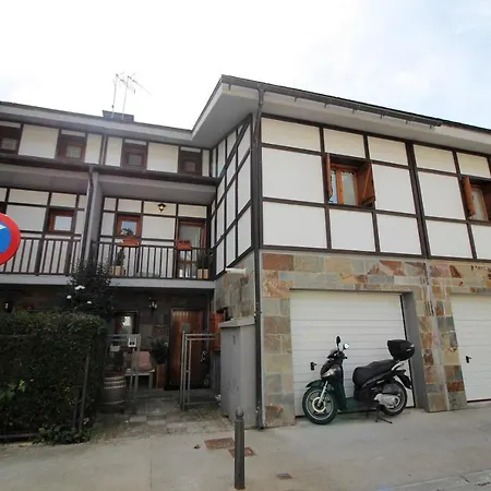 Chalet Junto A La Ciudadela De Jaca Exterior foto